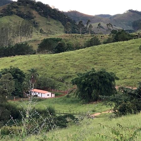 Vivenda Dos Guaranys -Um Projeto Ecologico - Casa Villa Conservatória Buitenkant foto