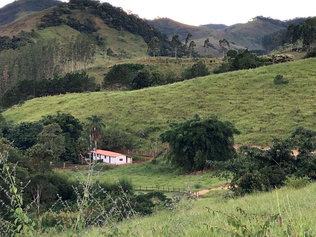 Vivenda Dos Guaranys -Um Projeto Ecologico - Casa Villa Conservatória Buitenkant foto